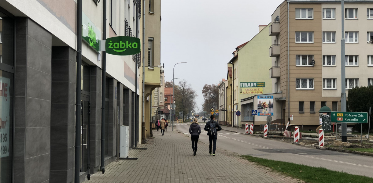 Aleja Żabkowa w Szczecinku? Powstał kolejny sklep “z płazem” w logotypie