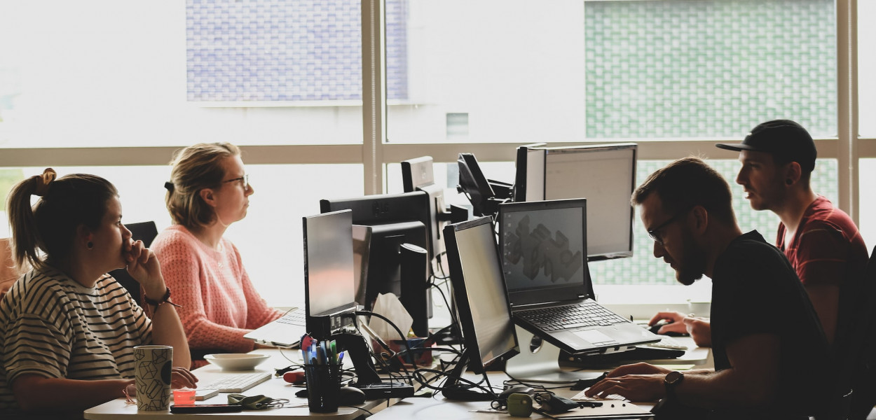 Jakie metody zarządzania projektami IT warto stosować, aby skutecznie rozwijać pro