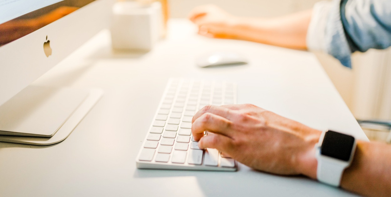 Jak założyć sklep internetowy? Ile to tak naprawdę kosztuje?