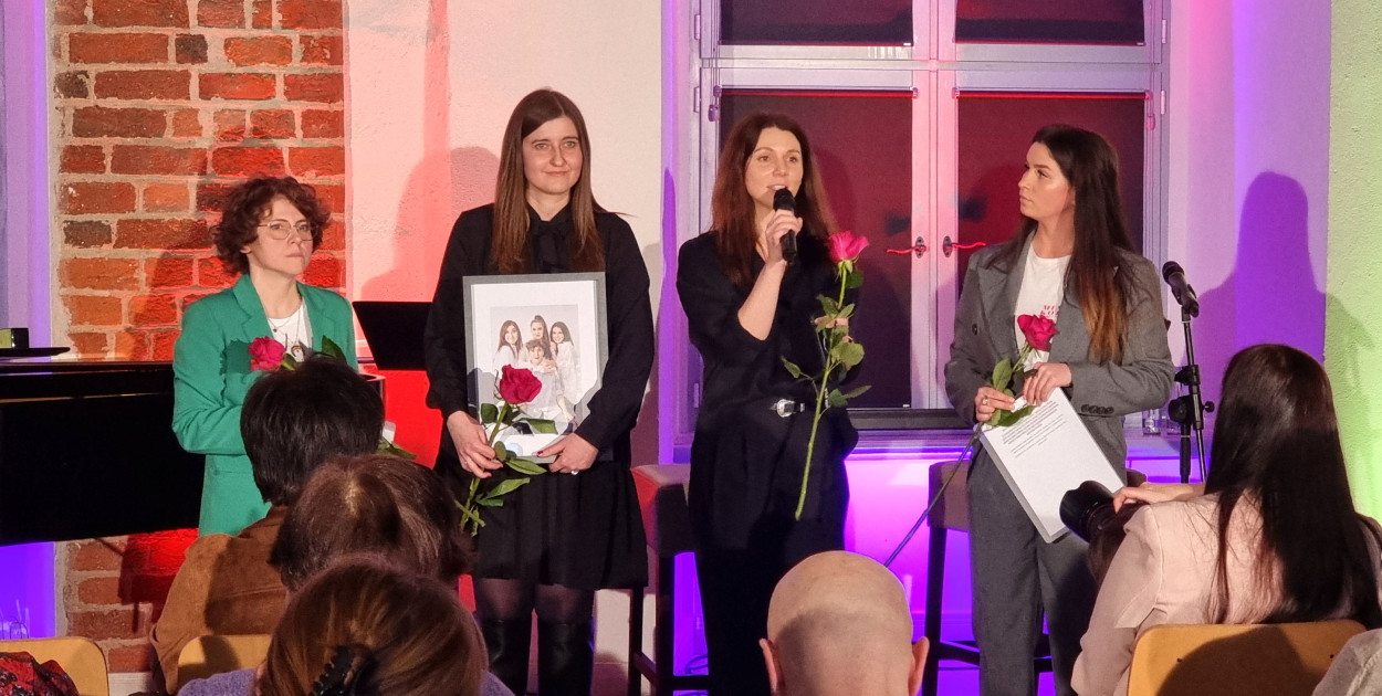 Tort, koncert i goście. Za nami drugie urodziny Miasta Kobiet.