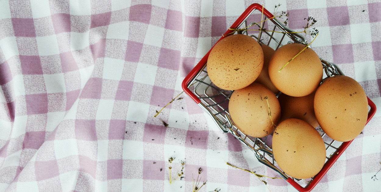 Jak wyprostować ceratę na stół?