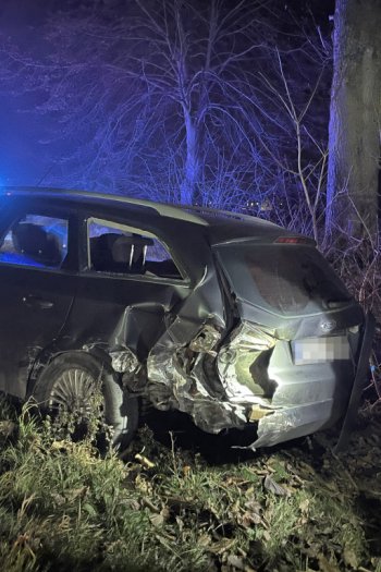 Poważny wypadek na wyjeździe ze Szczecinka. Zderzenie dwóch samochodów-6918
