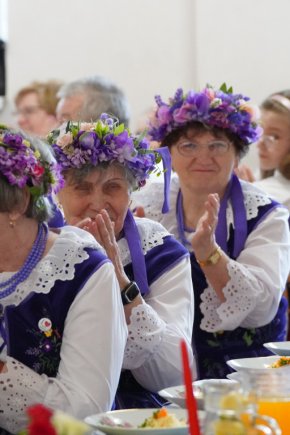 Od czterdziestu lat bawią i pielęgnują tradycję. Okrągły jubileusz Kumoszek z Parsęcka-7963