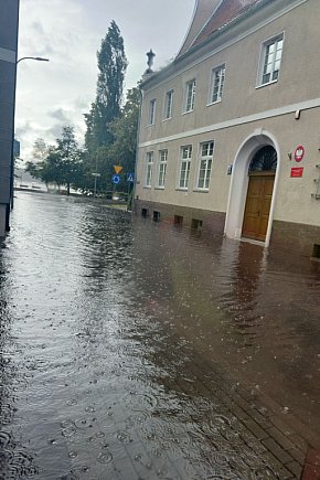 Burza z ulewą przeszła przez Szczecinek, Liczne zalania-8173