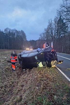 Dachowanie na DK20: Kierowca pod wpływem alkoholu!-8638