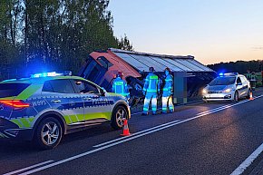 Ciężarówka w rowie na DK20 – zdjęcia z miejsca-8904