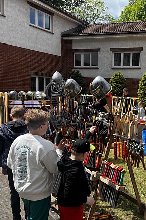 Dzieci w roli rycerzy i dam dworu – zobacz zdjęcia-8963