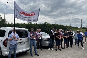 Szczecinek mówi NIE likwidacji kolei – protest w zdjęciach-8986