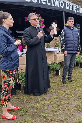 Mieszkańcy Dalęcina pokazali moc wspólnoty. Zbierali na remont kościoła-8992