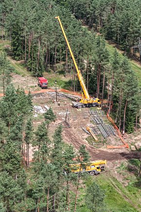 Biały Bór: rosną słupy nowej linii 400 kV PSE-9042