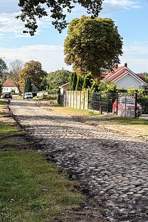 Ruszył długo oczekiwany remont drogi w Sporem-9157