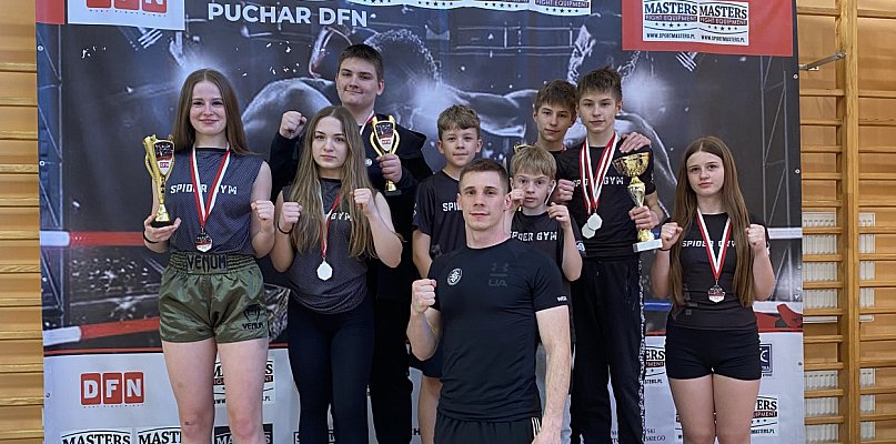 KICKBOXING. Sukcesy zawodników Spider Gym Szczecinek na turnieju w Suszu! - 38777