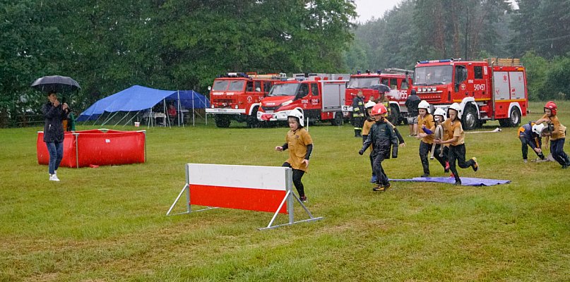 Strażacka bitwa w Drężnie. Za nami Zawody Strażackie [ZDJĘCIA] - 39889