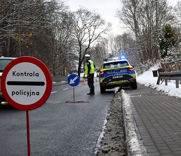 Strzały, pościg i blokady na drogach. Widowiskowa akcja służb-43523