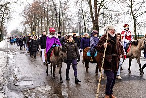 Barwny Orszak Trzech Króli przeszedł ulicami Szczecinka-44464