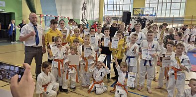 Kolejny turniej i kolejne medale. Młodzi karatecy nie zwalniają tempa-46855