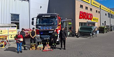 Strażacy nie kryli radości. Sprzęt już w ich rękach-46961