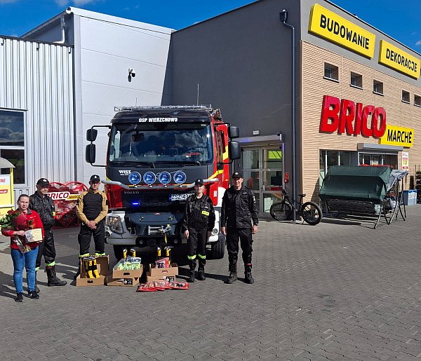 Strażacy w Wierzchowa z nowym sprzętem od Fundacji Muszkieterów-46961