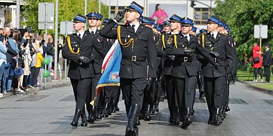 Plac Wolności zapełni się mundurami. -47000