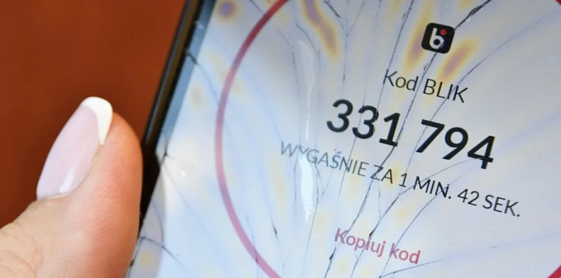 Myślały, że pomagają koleżance. Straciły sporo pieniędzy - 47044