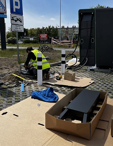 Kolejny market w Szczecinku ze stacjami ładowania samochodów elektrycznych.-47231