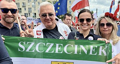 Polityczne emocje w stolicy. Szczecinek obecny na dwóch marszach-47289