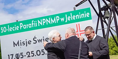 Pół wieku wspólnej wiary. Jubileusz parafii w Jeleninie z sercem i modlitwą-47321
