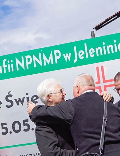 Pół wieku wspólnej wiary. Jubileusz parafii w Jeleninie z sercem i modlitwą-47321