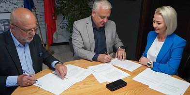 Te podpisy warte są 13 milionów. Edukacyjna rewolucja-47375