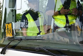 Policja kontroluje autokary. Dzieci pojadą bezpiecznie-47523