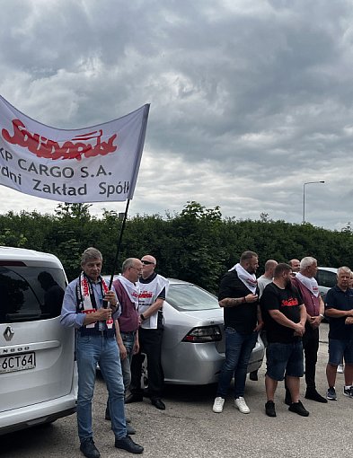 Gorąco pod PKP Cargo w Szczecinku! Poseł uspokaja związkowców-47535