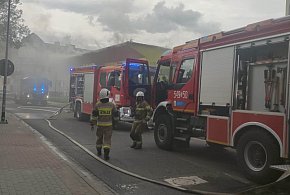 Pożar budynku przy ulicy Zielonej. Strażacy w akcji-47562