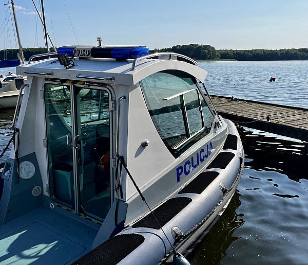 Mężczyzna nie wrócił z ryb. Ciało znaleziono w wodzie-47761