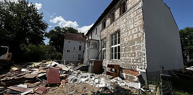 Trwa rozbiórka kultowej sali bankietowej przy ul. Ordona. Co tu powstanie? -47840