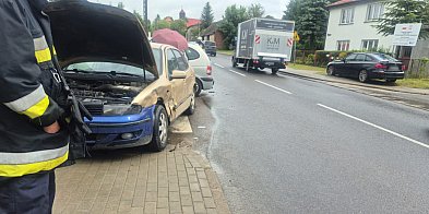 Zderzenie dwóch aut w Wierzchowie.-47982