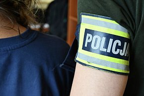 Okradły seniorkę. Policjant rozpoznał sprawczynie po rysopisie.-48209