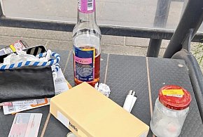 Niepokój go zdradził. Policjanci odkryli, co miał przy sobie-48580