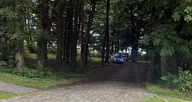 Walka o życie w parku. Rowerzysta na elektryku zderzył się z pieszym-48639