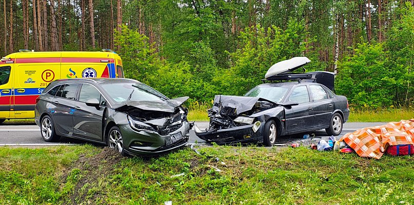 Wypadek na DK25 pod Białym Borem. Jedna osoba w szpitalu - 48648