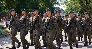 Obchody Święta Wojska Polskiego. Hołd dla bohaterów, kwiaty i przemowy-48852