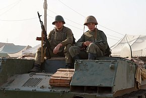 Trwa Zlot Militarny w Bornem Sulinowie. Pokazy, rekonstrukcje...-48853