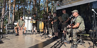 Festiwal Piosenki Żołnierskiej trwa w Bornem-48947