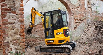 Ruszyły prace przy ruinach pałacu w Juchowie.-49094
