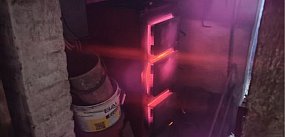 Piec rozgrzany był do czerwoności.