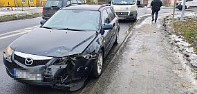 Stłuczka dwóch aut na skrzyżowaniu