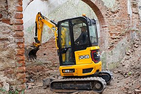 Ruszyły prace przy ruinach pałacu w Juchowie.-9160