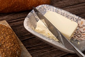 Ceny masła zaskakują. Klienci przecierają oczy przy kasie-49845