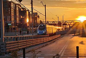 W nocy zmiana czasu na zimowy; część pociągów zatrzyma się na godzinę-50206