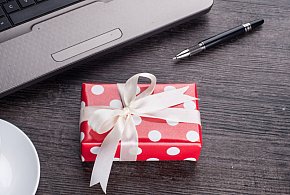 Świąteczna paczka może stać się problemem. Skarbówka patrzy z ukrycia-50967