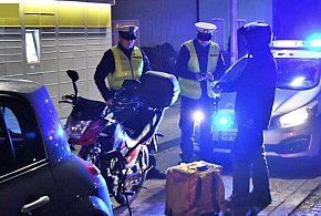Policja przypomina: to ratuje życie! Policyjna akcja na ulicach-50952